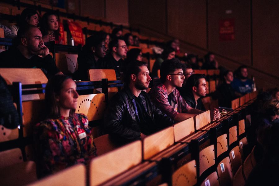 Gesichter im Publikum bei einer Movie-Sprint-Vorführung.